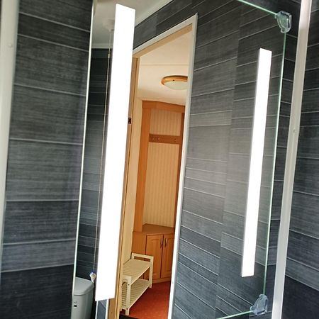 8 Berth Sealands Hotel Инголдмелс Екстериор снимка