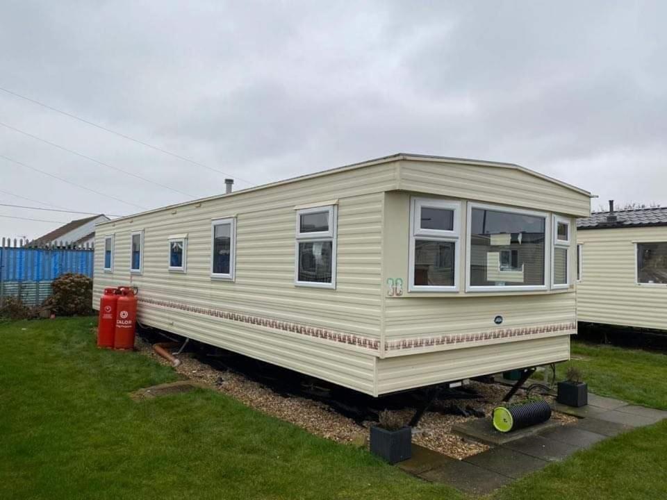 8 Berth Sealands Hotel Инголдмелс Екстериор снимка