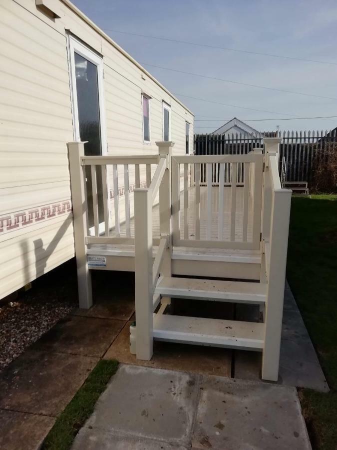 8 Berth Sealands Hotel Инголдмелс Екстериор снимка