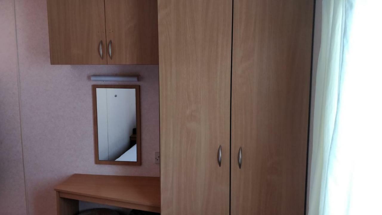 8 Berth Sealands Hotel Инголдмелс Екстериор снимка