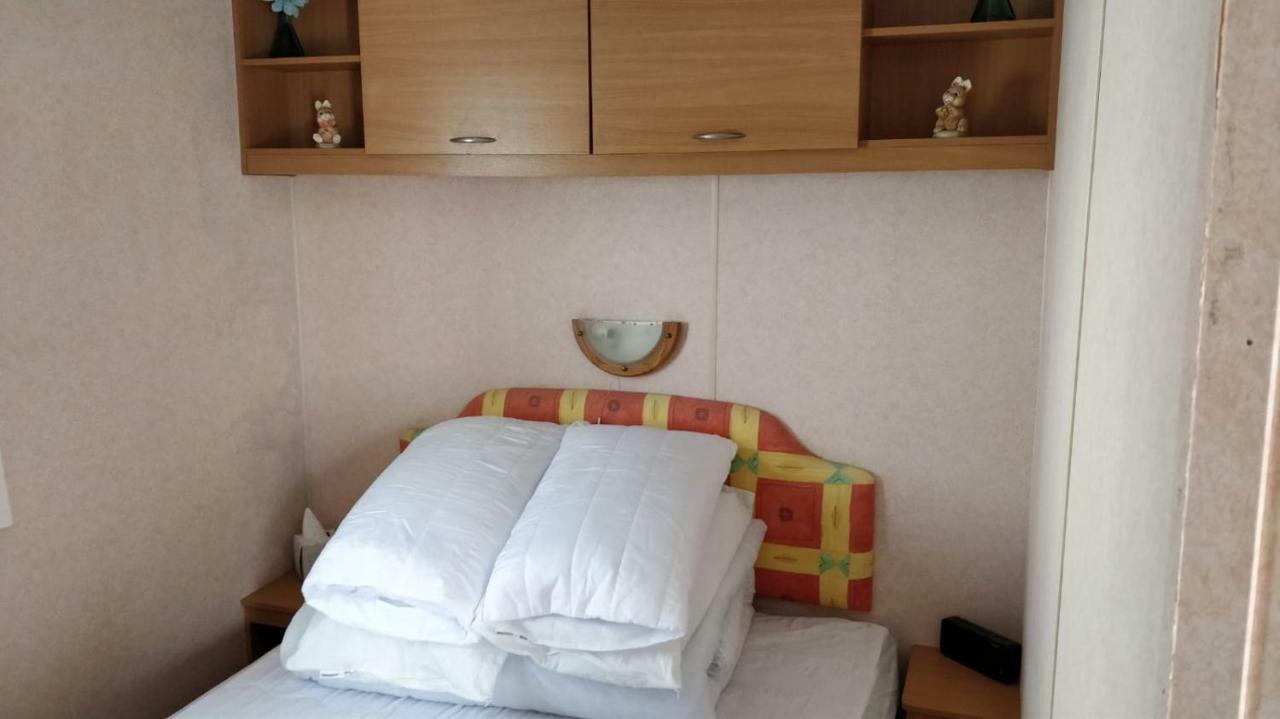 8 Berth Sealands Hotel Инголдмелс Екстериор снимка